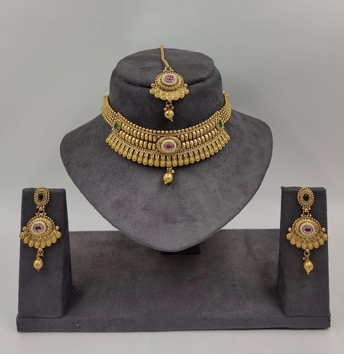 Simple Choker Design 4