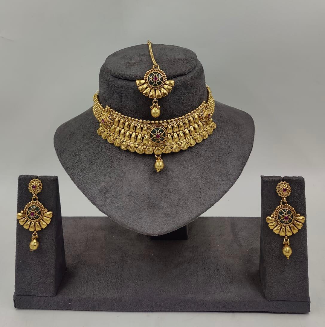 Simple Choker Design 6