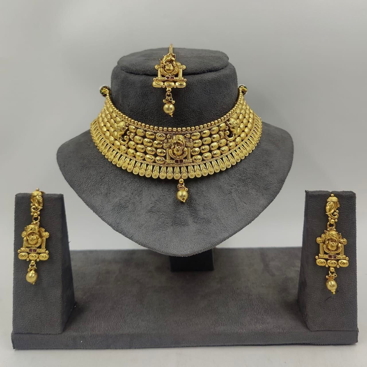 Temple Choker Design 3