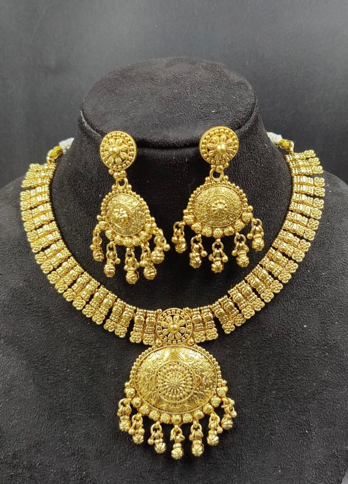 Simple Necklace Design 1