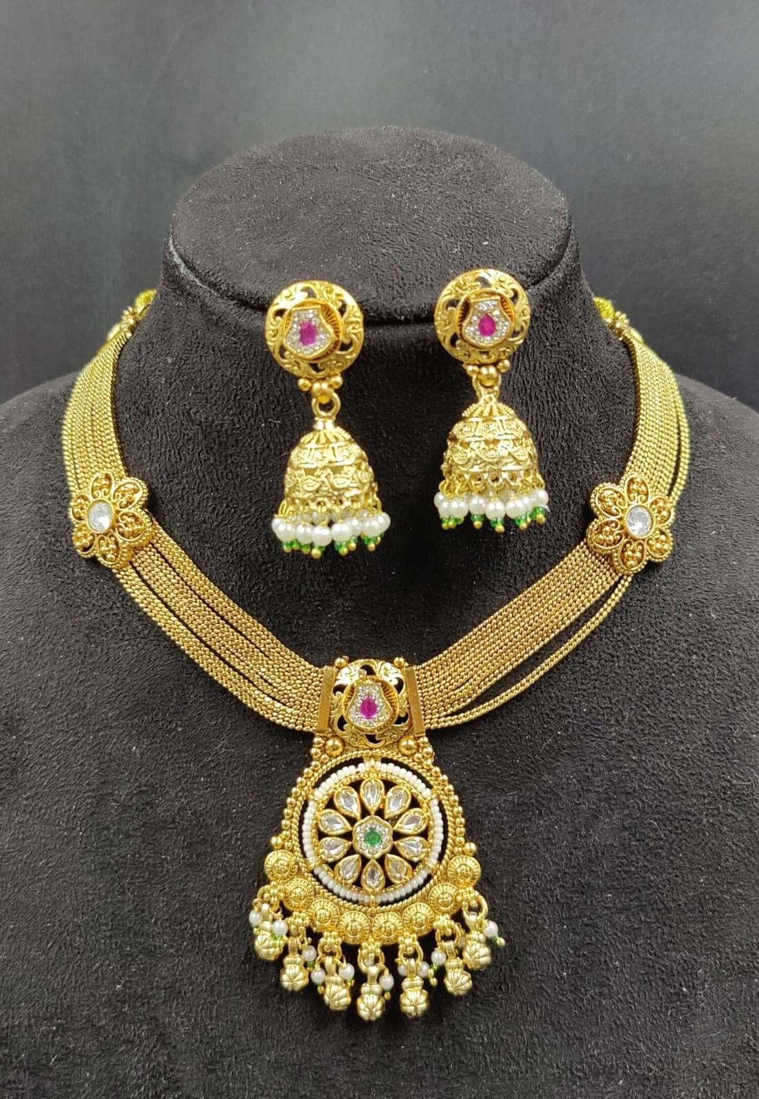 Simple Necklace Design 3