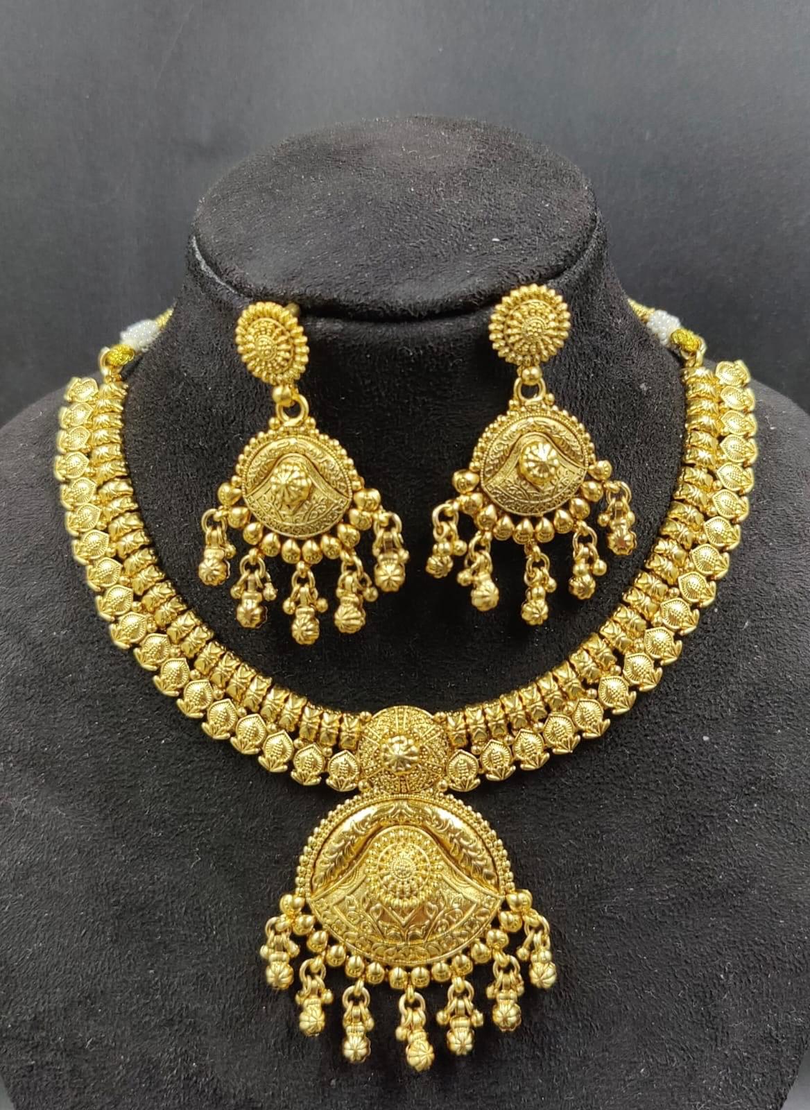 Simple Necklace Design 4