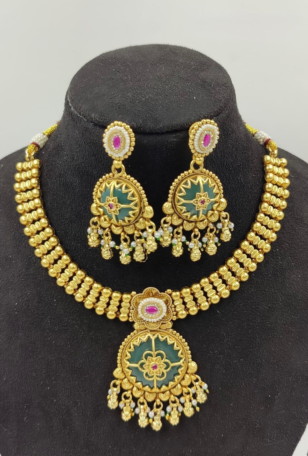 Simple Necklace Design 7